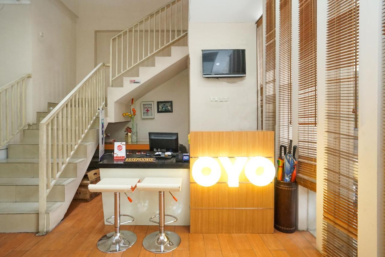 Oyo 450 Semampir Residence Сурабая Екстериор снимка