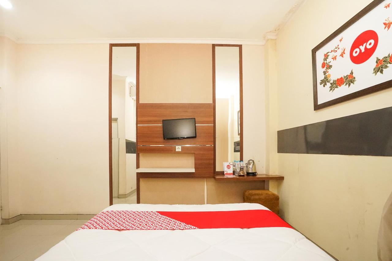 Oyo 450 Semampir Residence Сурабая Екстериор снимка
